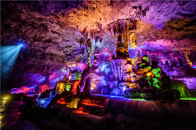 溶洞.jpg