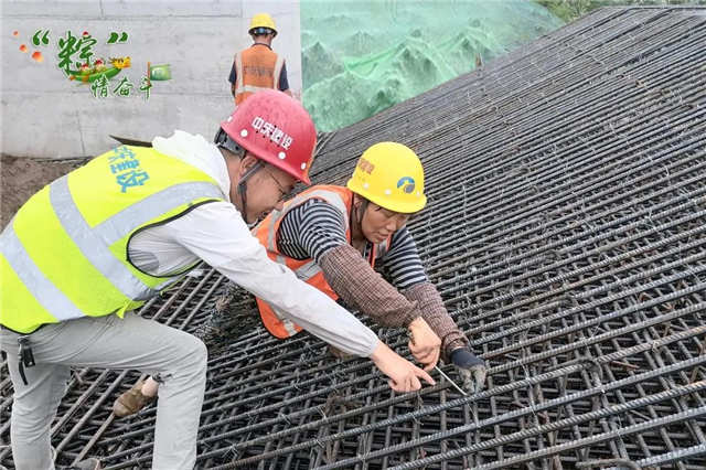 御湖新區(qū)環(huán)湖路及其連接道項(xiàng)目.jpg 御湖新區(qū)環(huán)湖路及其連接道項(xiàng)目.jpg